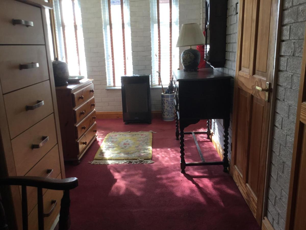 Lowri Cottage Hotel Shenstone Dış mekan fotoğraf