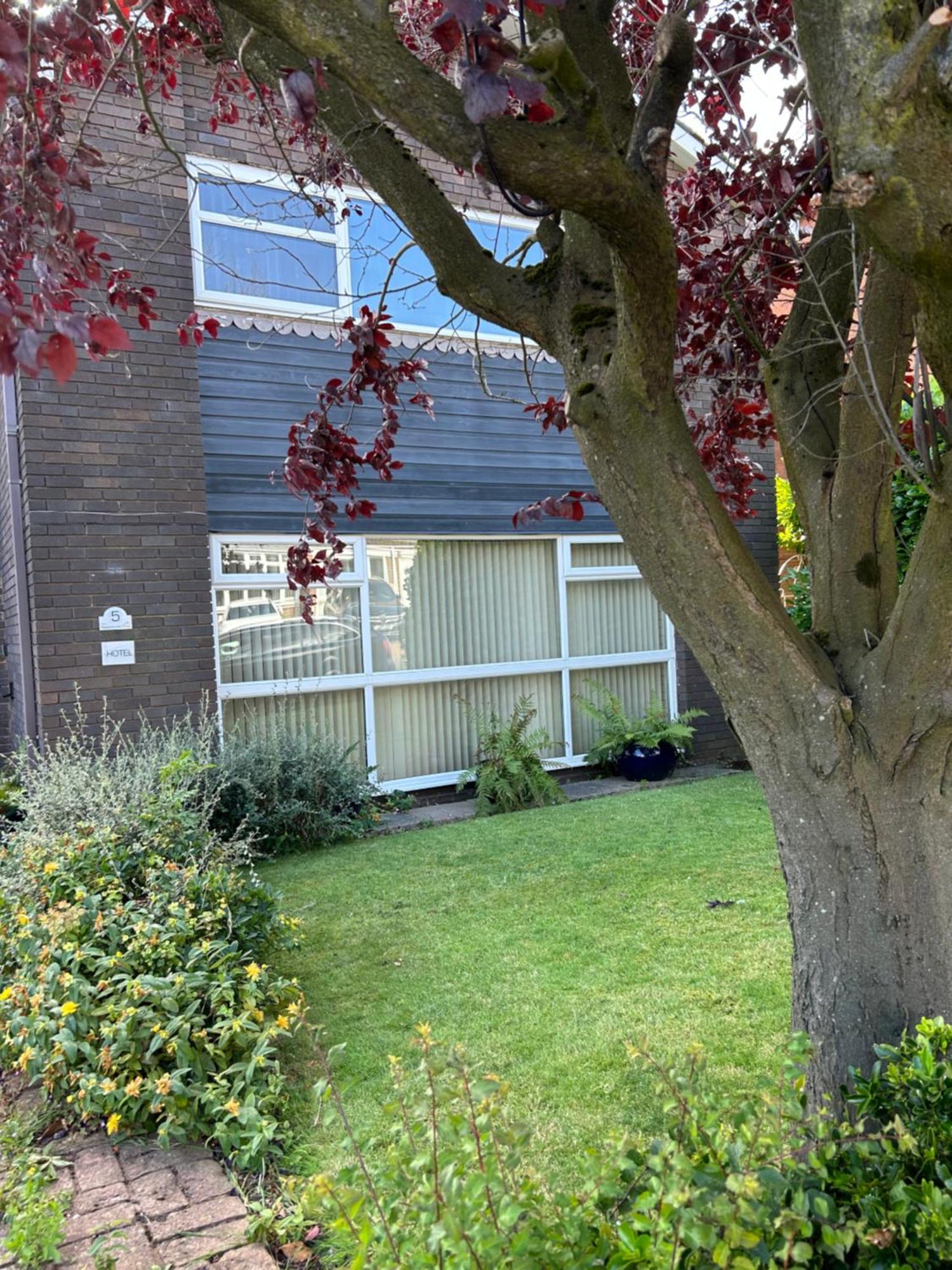 Lowri Cottage Hotel Shenstone Dış mekan fotoğraf