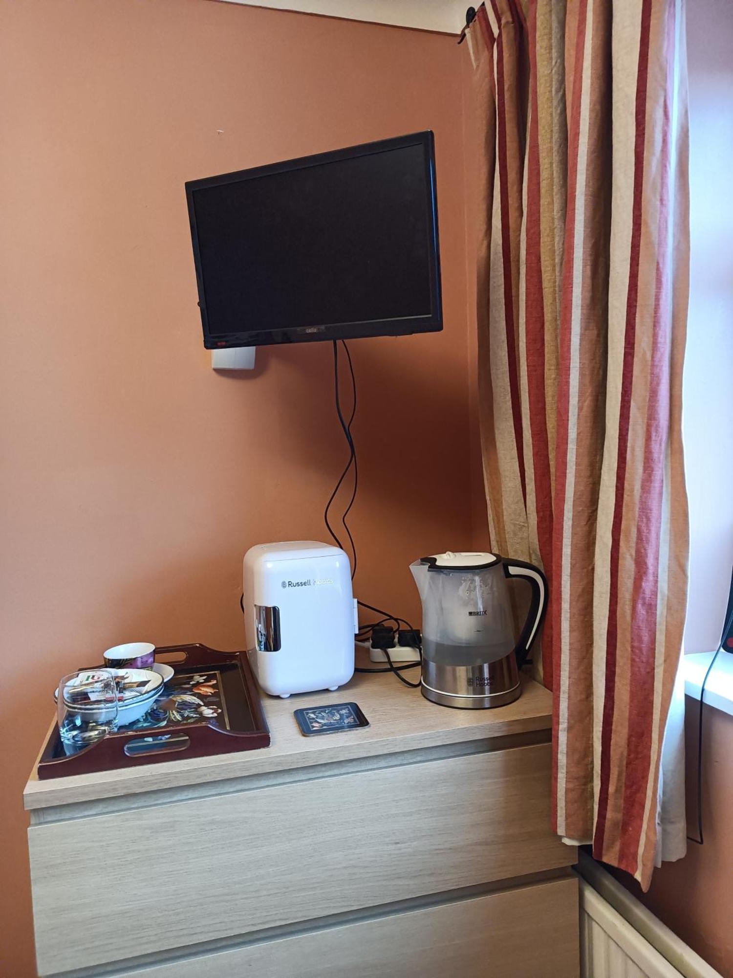 Lowri Cottage Hotel Shenstone Dış mekan fotoğraf
